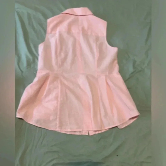 Ivanka Trump Top Womens Medium Sleeveless Hidden Button Down Pink Seersucker - Picture 8 of 8